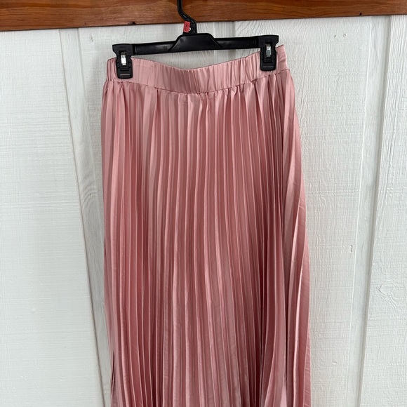 Altar’d State Elegant Pink Pleated Maxi Skirt Party Work Everyday Coquette - Picture 3 of 4